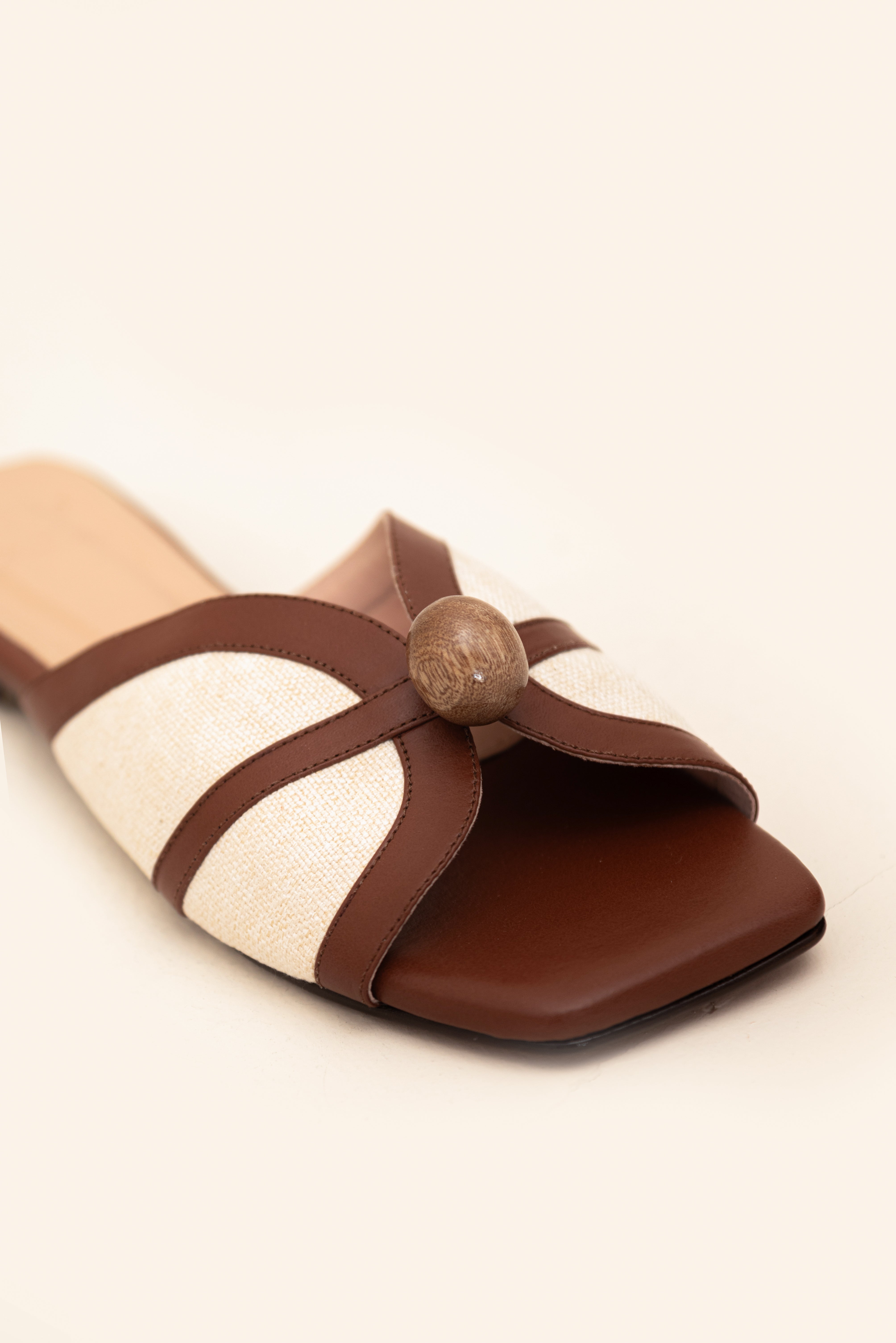 BIBA FLATS BROWN